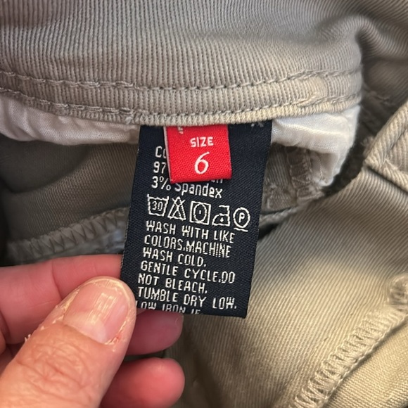 Tan Minimalist Safari Style Casual High Waist Summer Shorts with Belt Size 6 - Picture 4 of 5